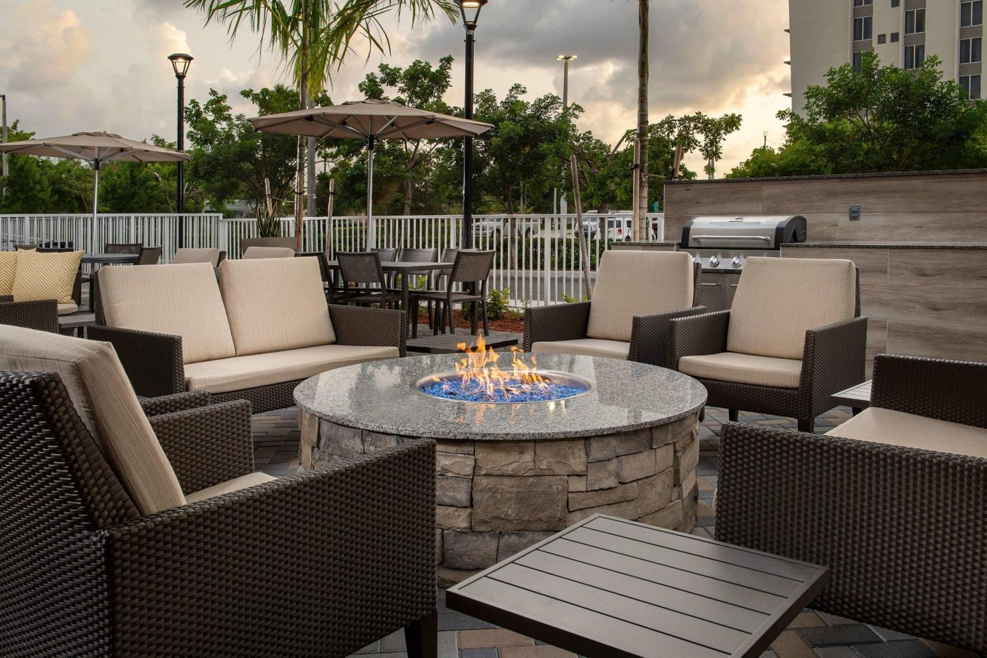 Residence Inn Doral Mall Area Экстерьер фото