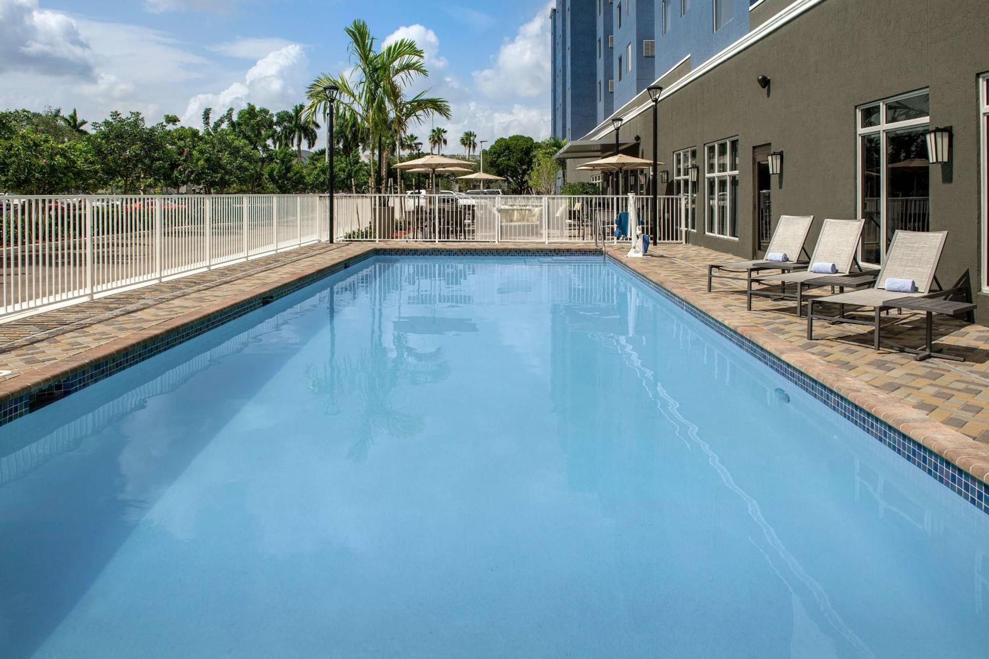 Residence Inn Doral Mall Area Экстерьер фото