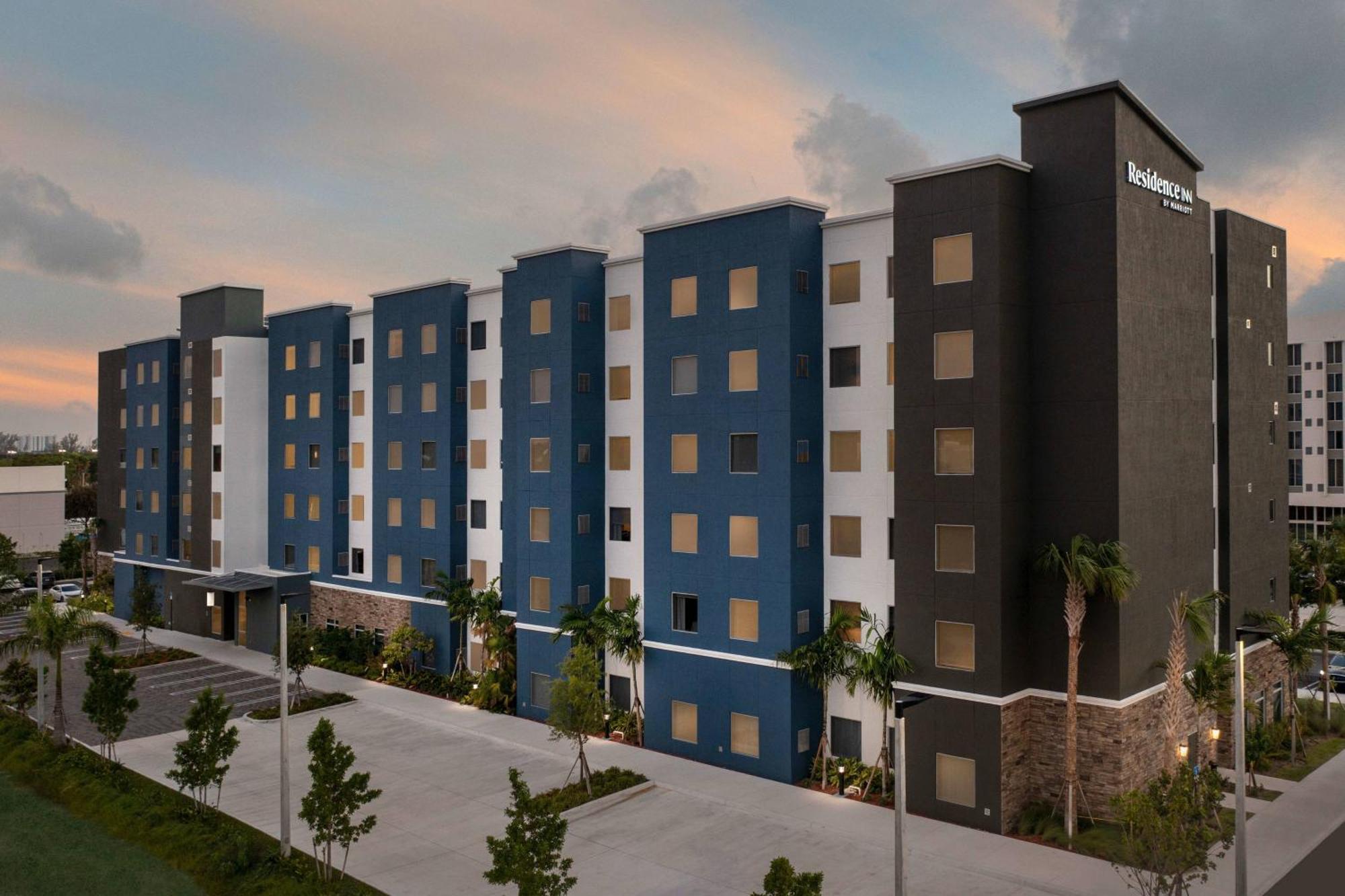 Residence Inn Doral Mall Area Экстерьер фото